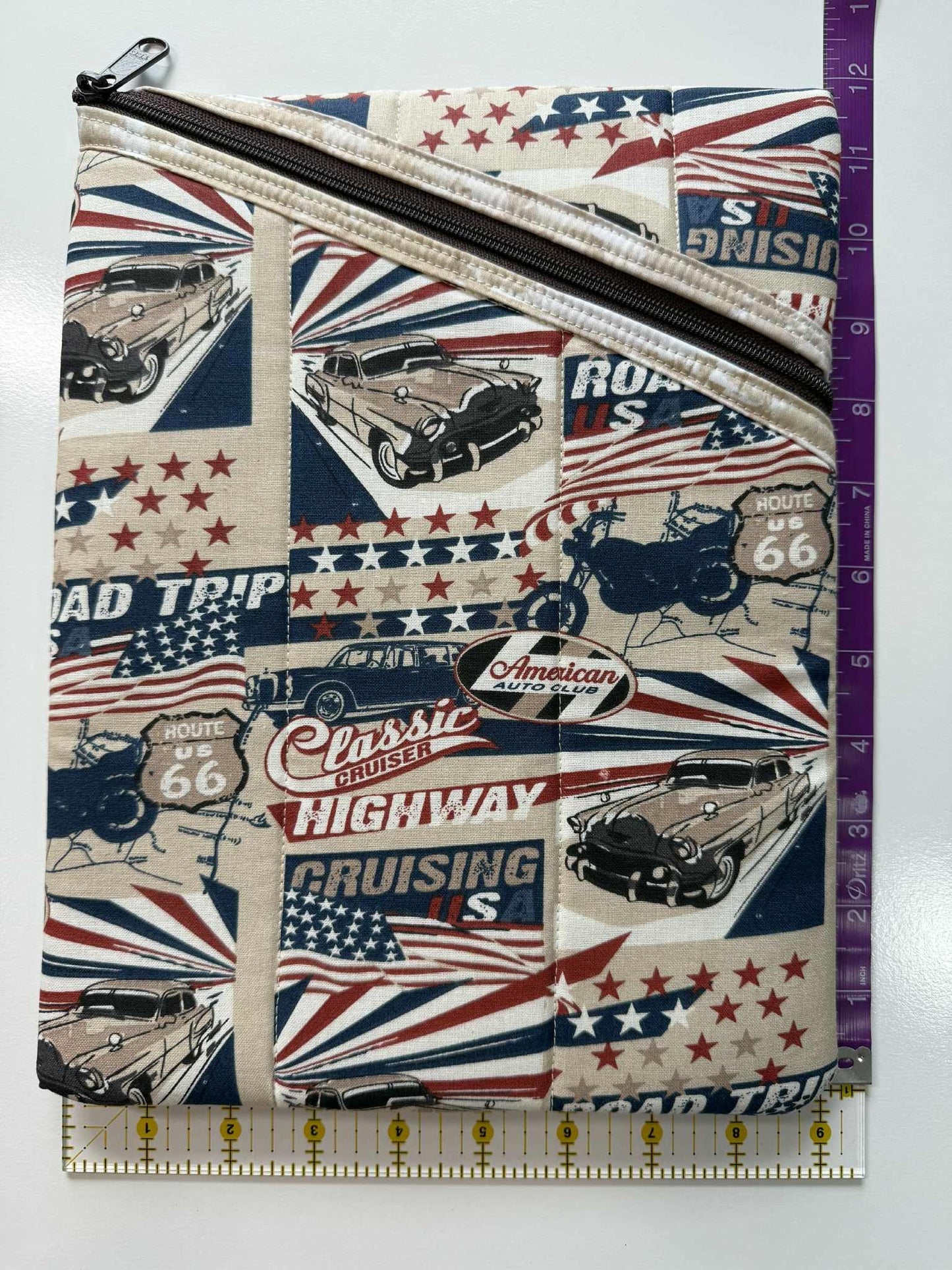 Americana Large Quilted Zipper Pouch – Classic Cars Diagonal Zipper Tablet Sleeve, Handmade Padded Organizer