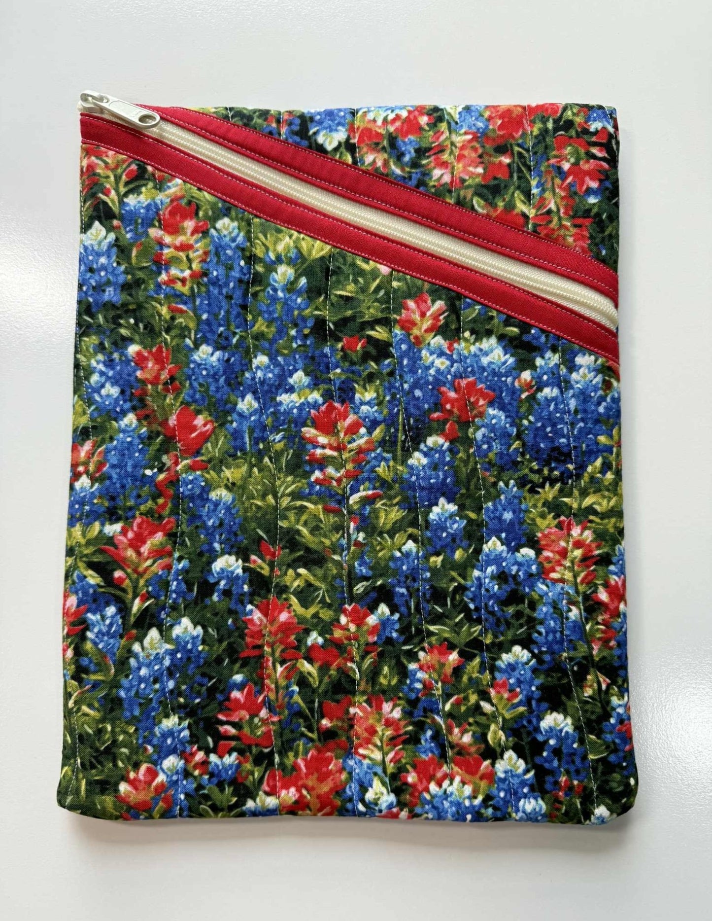 Large Quilted Diagonal Zipper Pouch – Texas Bluebonnet & Indian Paintbrush Tablet Sleeve