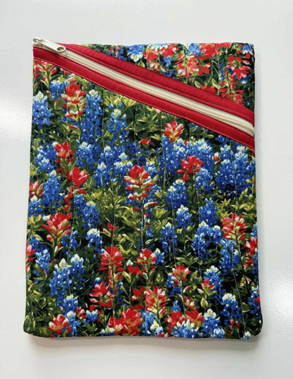 Large Quilted Diagonal Zipper Pouch – Texas Bluebonnet & Indian Paintbrush Tablet Sleeve