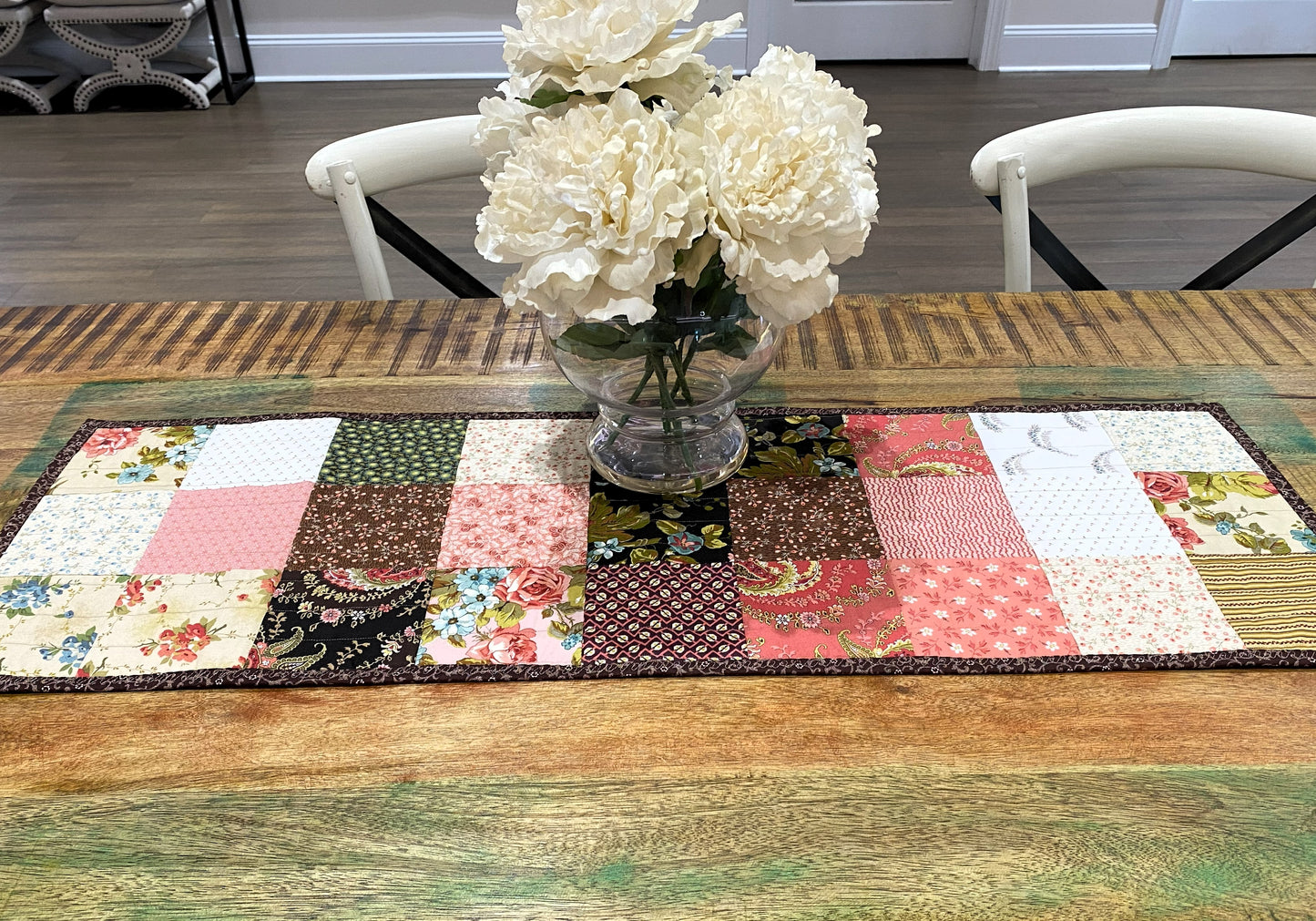 Quilted Table Runner – Floral Patchwork in Warm Neutrals & Pink | Handmade Cotton Table Décor