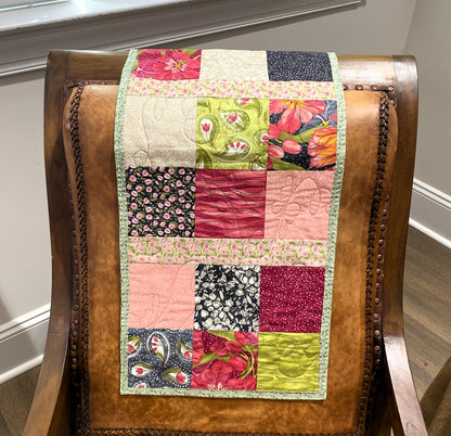Quilted Table Runner – Tulip Charm Floral Patchwork | Handmade Cotton Table Decor