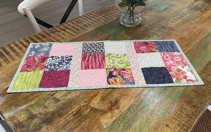 Quilted Table Runner – Tulip Charm Floral Patchwork | Handmade Cotton Table Decor